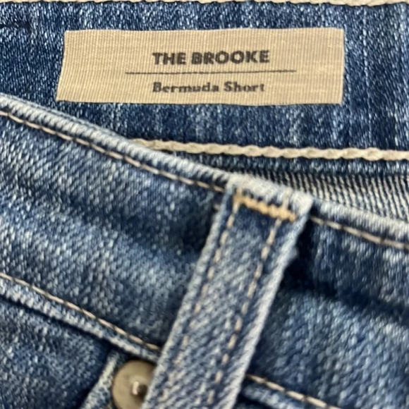 AG Adriano Goldschmied The Brooke Bermuda Denim Short Medium Wash - Size 26 - Picture 4 of 7